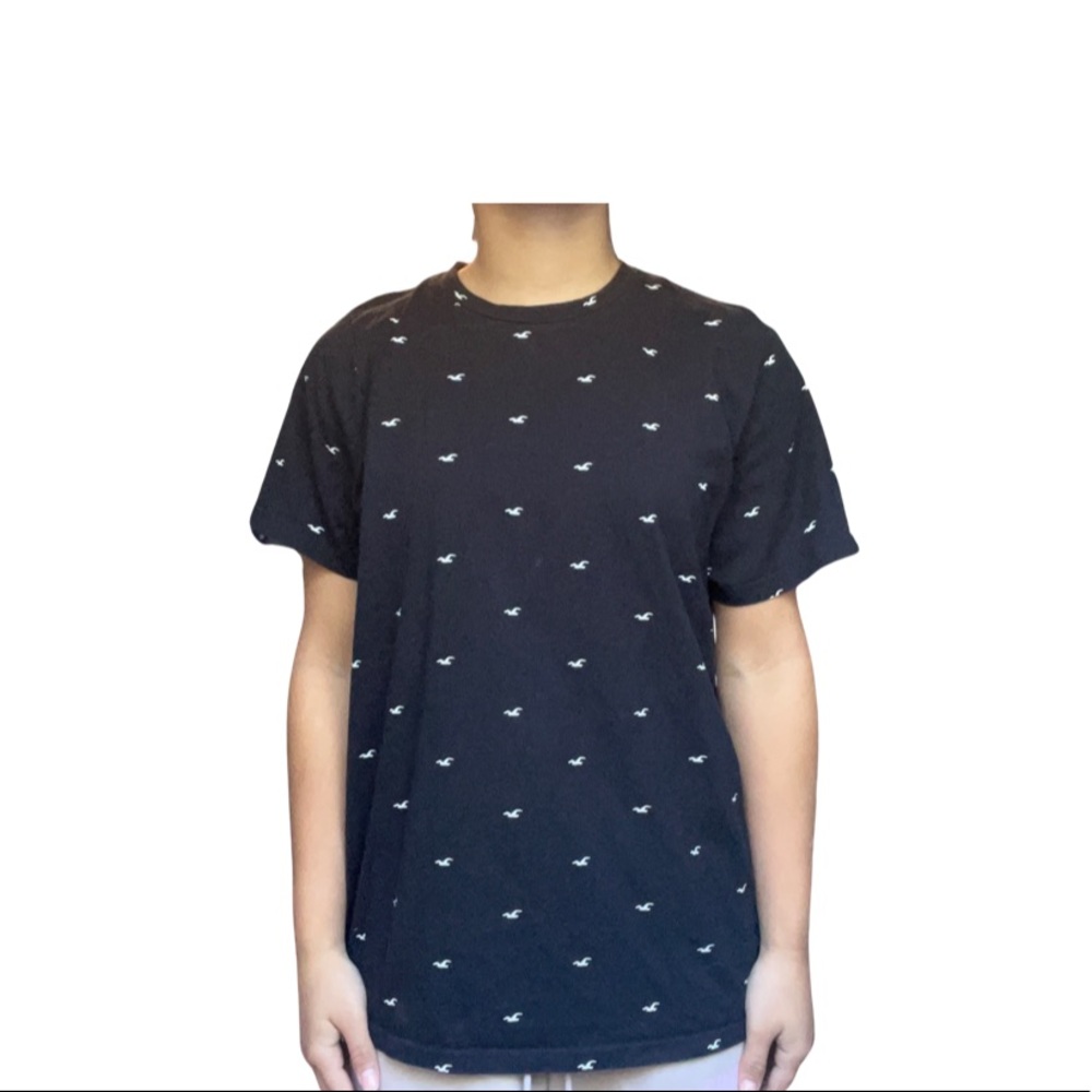 Black With White Logo Men’s Hollister Must-Have Collection Shirt Size X-Large